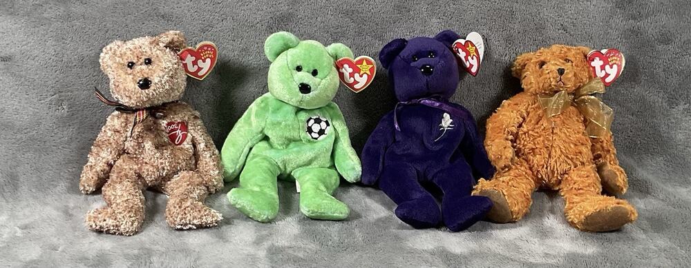 TY Beanie Babies Bear Lot Of 4 Princess Kicks Teddy Signature Bears W/ Ear Tags